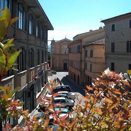 Hotel I Duchi Camerino Buitenkant foto