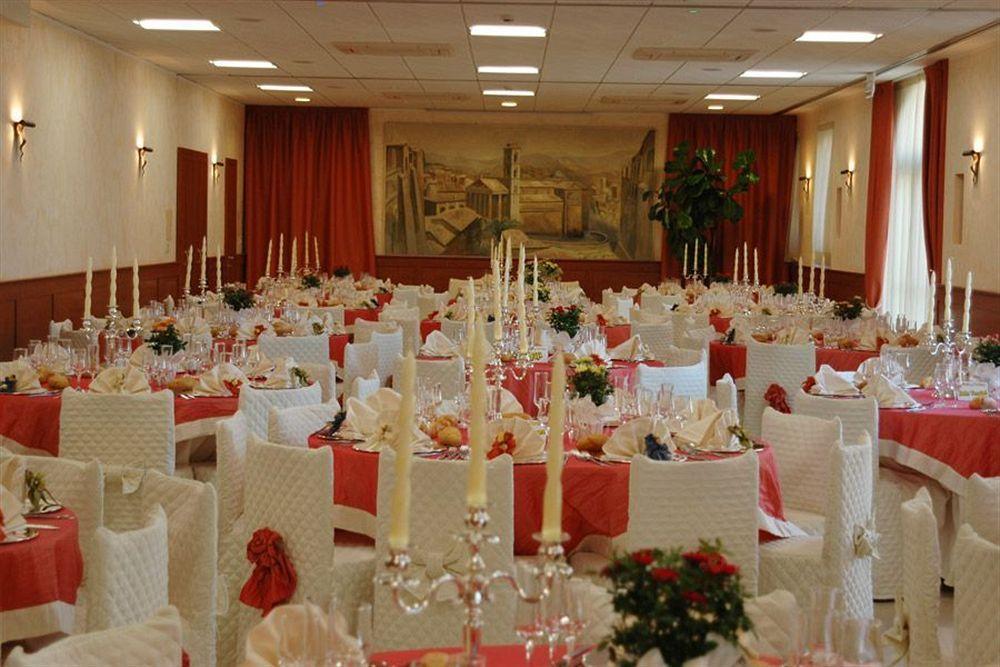 Hotel I Duchi Camerino Buitenkant foto