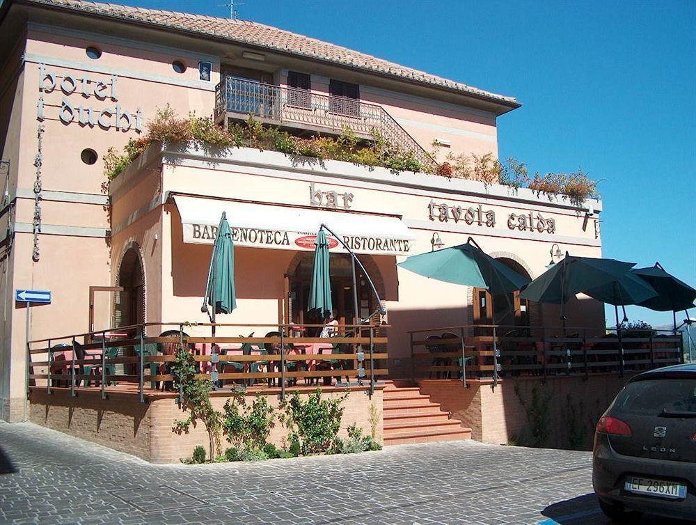 Hotel I Duchi Camerino Buitenkant foto