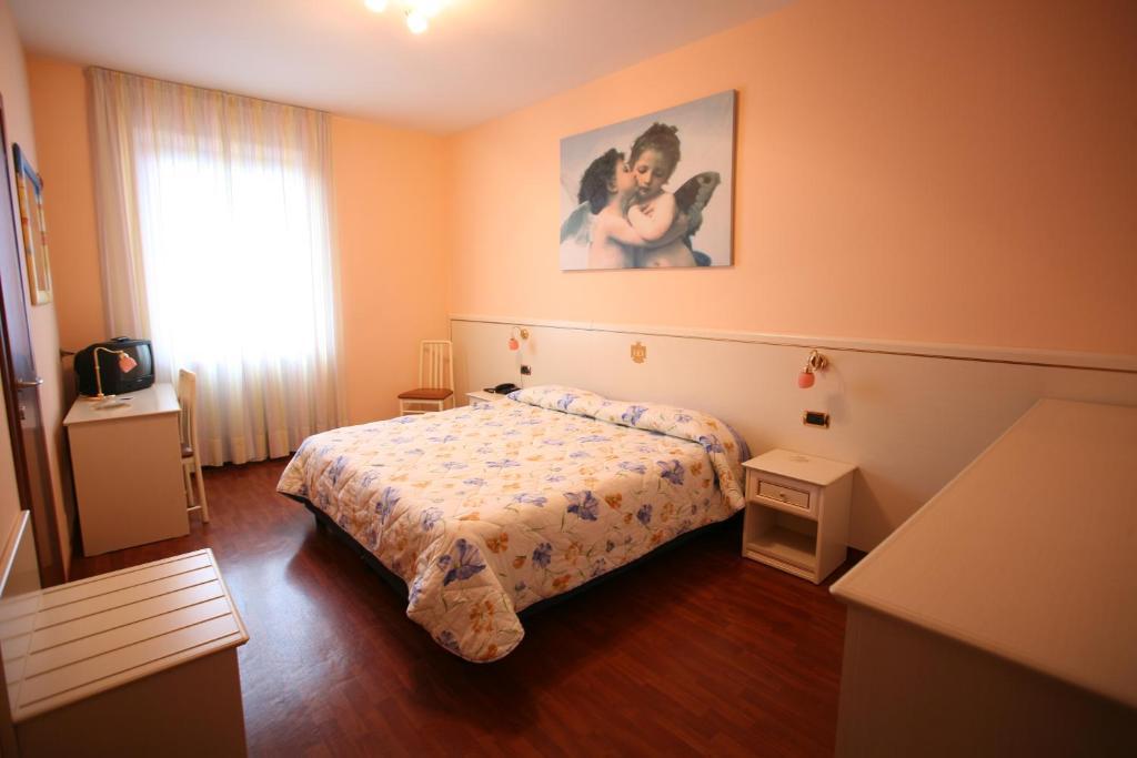 Hotel I Duchi Camerino Kamer foto
